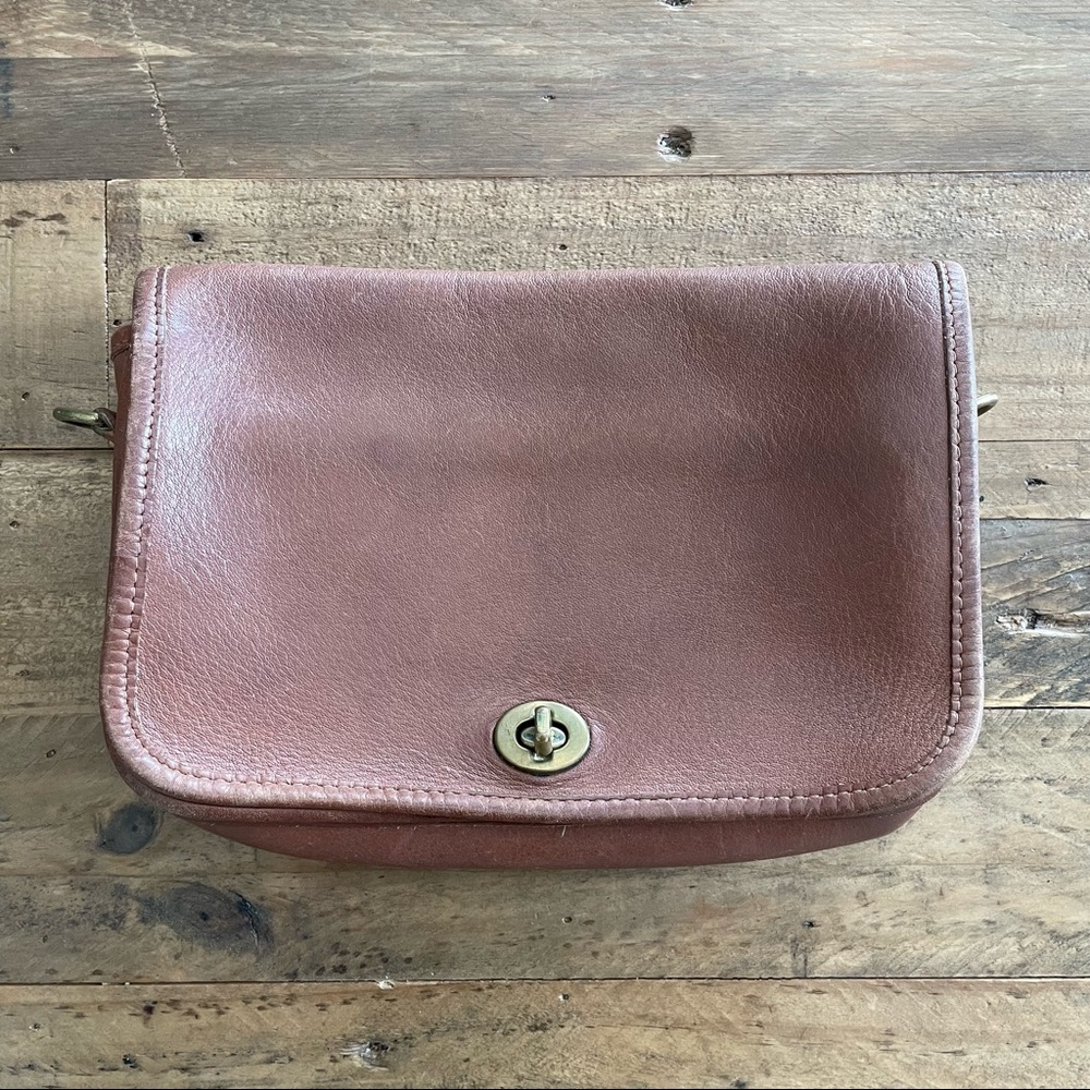 Vintage 70s Coach Turnlock flap bag